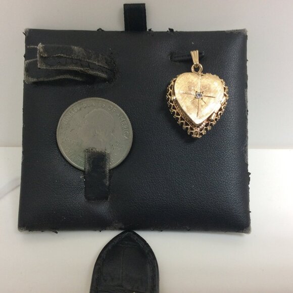 Ladies Vintage 14k Yellow Real Gold Heart Diamond opening Locket Pendant 4.9gr - Picture 3 of 8